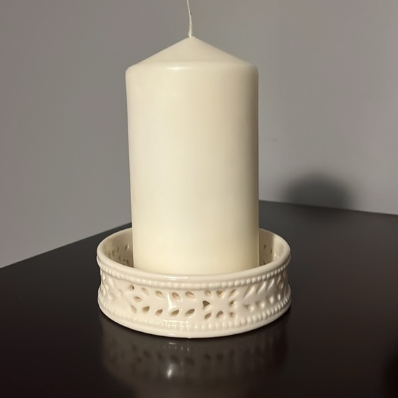 Skye McGhie Nostalgia fine porcelain candle holder - Picture 6 of 6